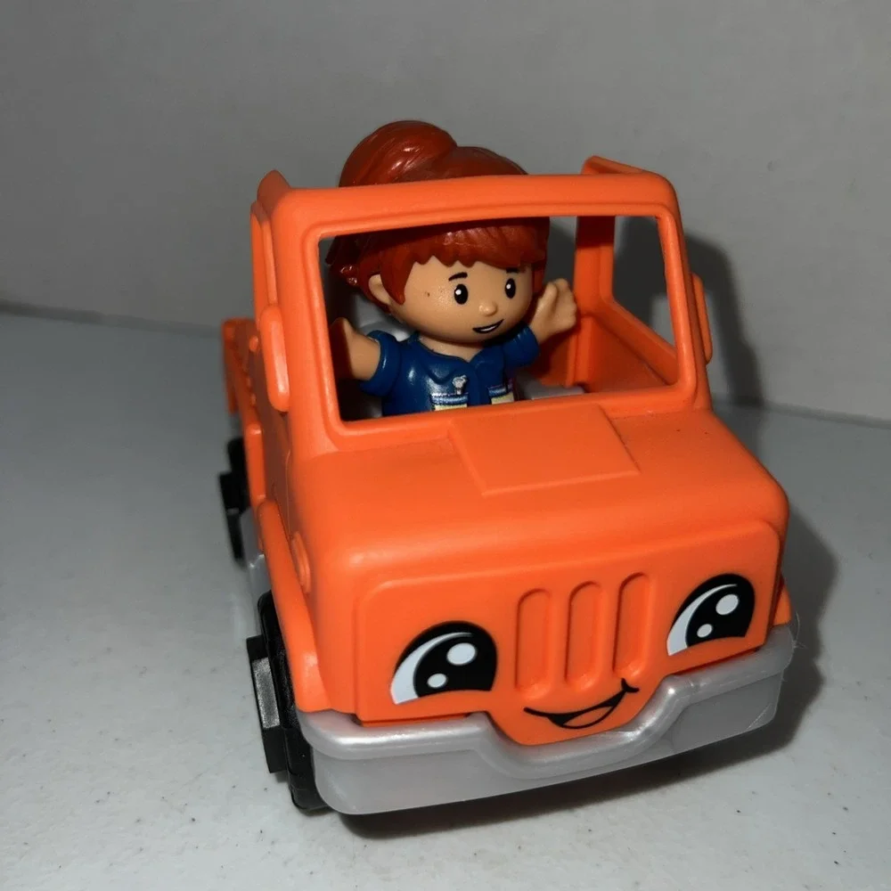 Fisher-Price Little People Toddler Toy Help and Go Tow Truck and Figure